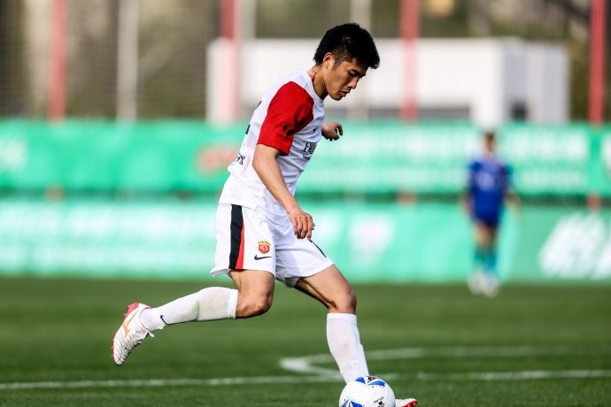 开云体育app下载入口-中乙第二轮，上海海港富盛经开队2-1海门珂缔缘队，取得两连胜